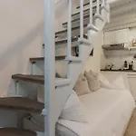 Appartement 5-bed Stylish Maisonette