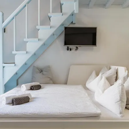 Apartman 5-bed Stylish Maisonette