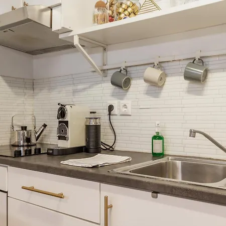 Appartement 5-bed Stylish Maisonette