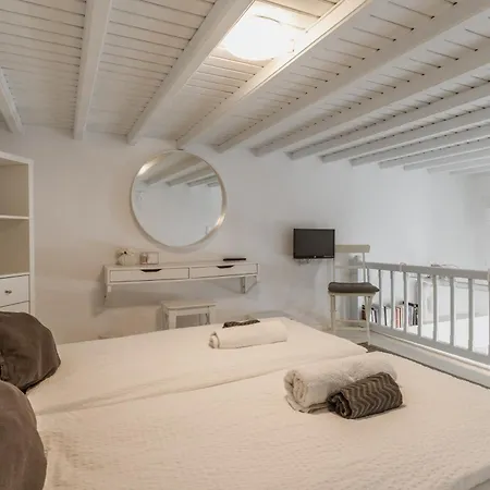 Apartment 5-bed Stylish Maisonette