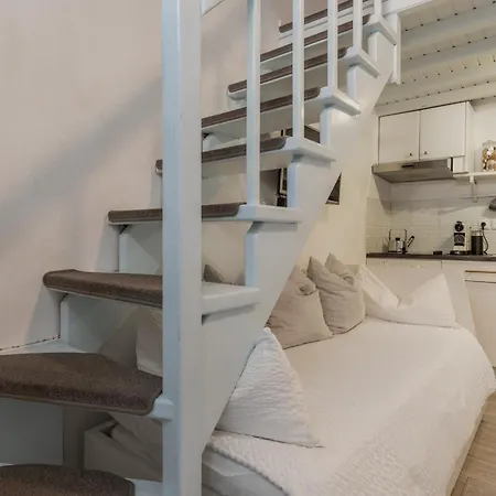 Apartment 5-bed Stylish Maisonette